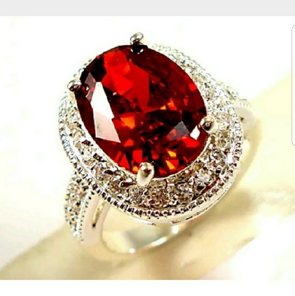 Copy Glamorous Red Oval Halo Ring